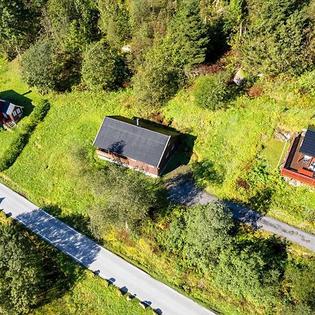 Cabin Alongside The Beautiful Fjaerlandsfjord Екстер'єр фото