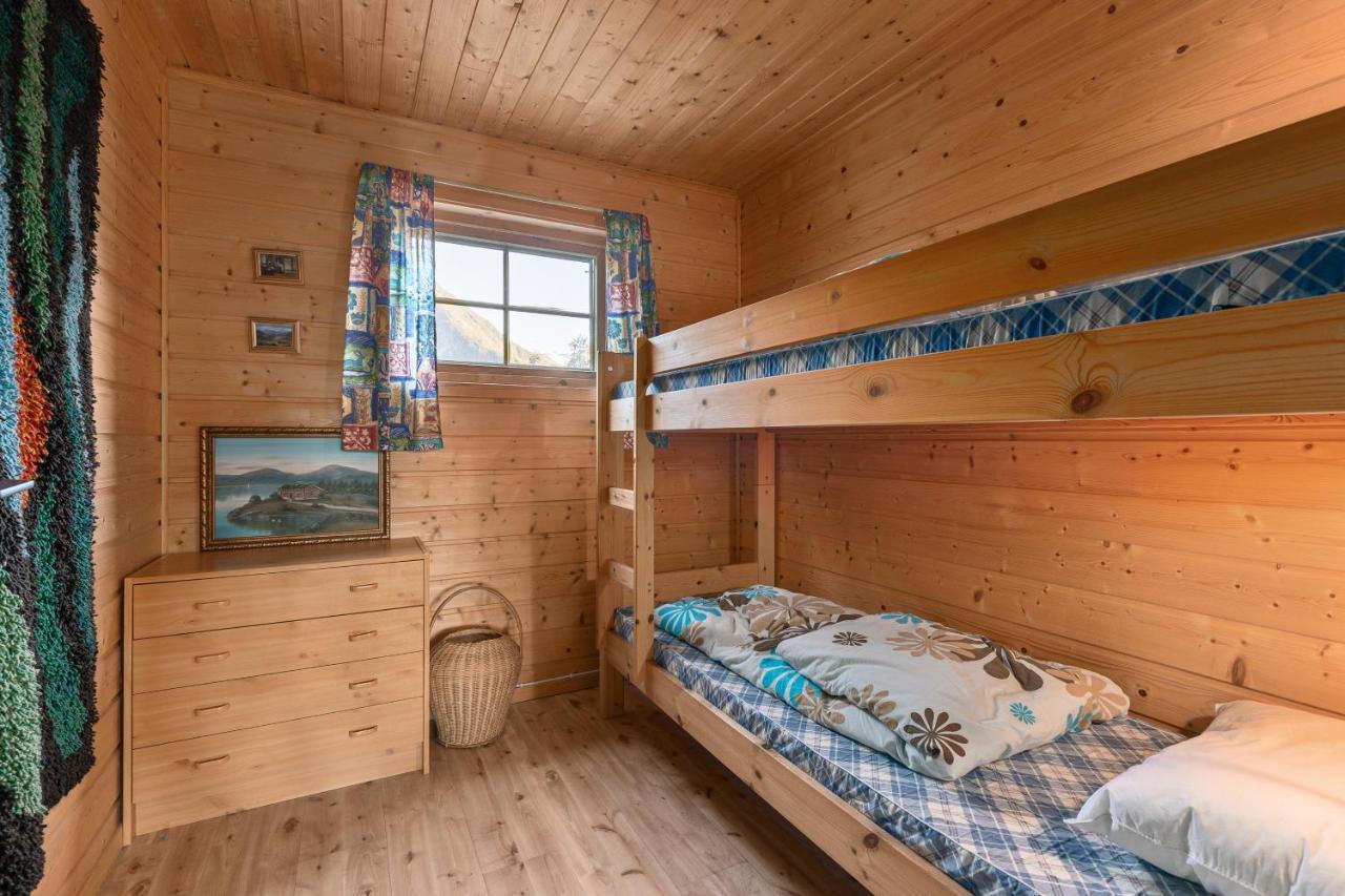 Cabin Alongside The Beautiful Fjaerlandsfjord Екстер'єр фото